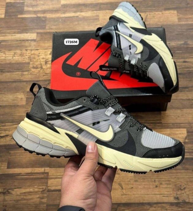 NIKE V2K