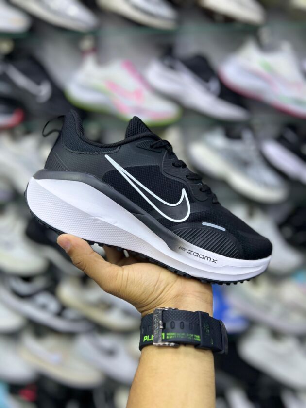 NIKE ZOOM X - Image 2
