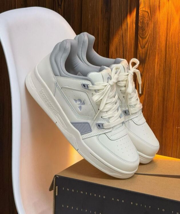 Le Coq Sportif. Astra