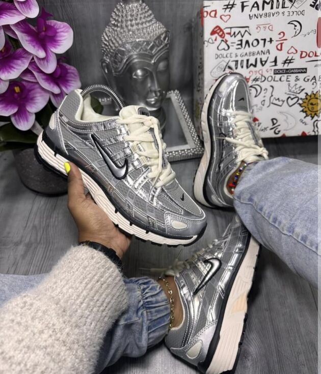NIKE ZOOM VOMERO 5