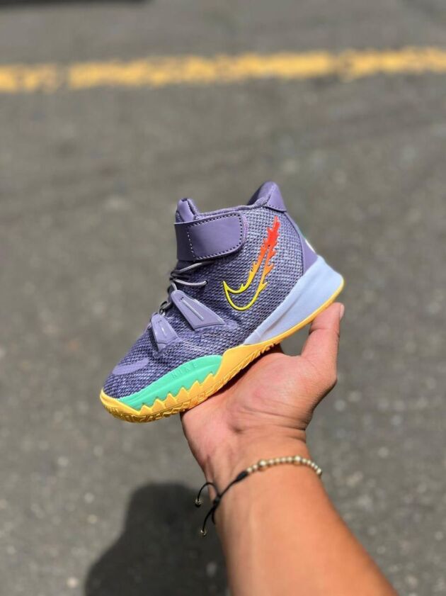 KIDS Nike Kyrie Flytrap 4