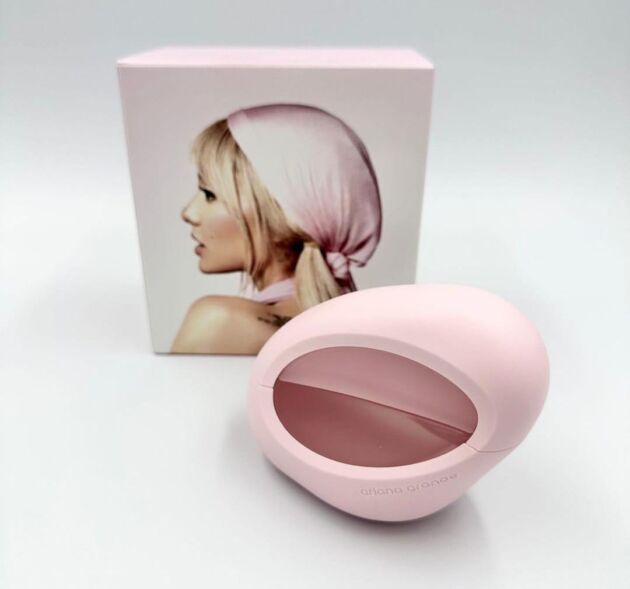 Ariana Grande - Image 3