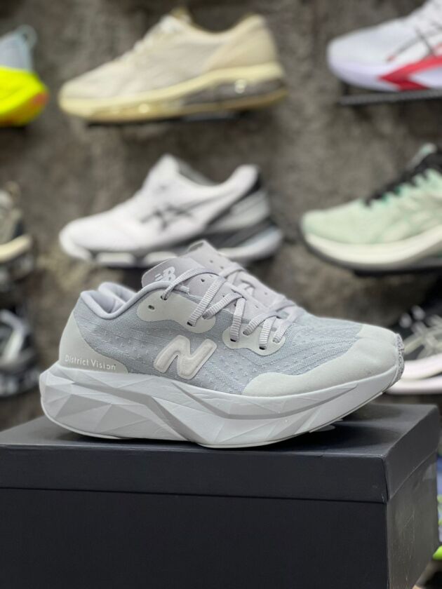 New Balance FuelCell RC Elite - Image 2