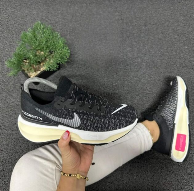 Nike Zoomx Invincible Run FK 3 DAMA - Image 3