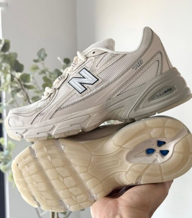 New Balance 725 DAMA