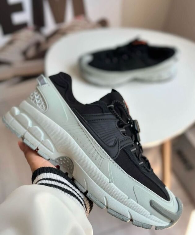 Nike Vomero CABALLERO - Image 2